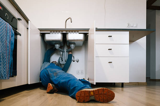 Professional Leak Detection technician working in Orange City, FL